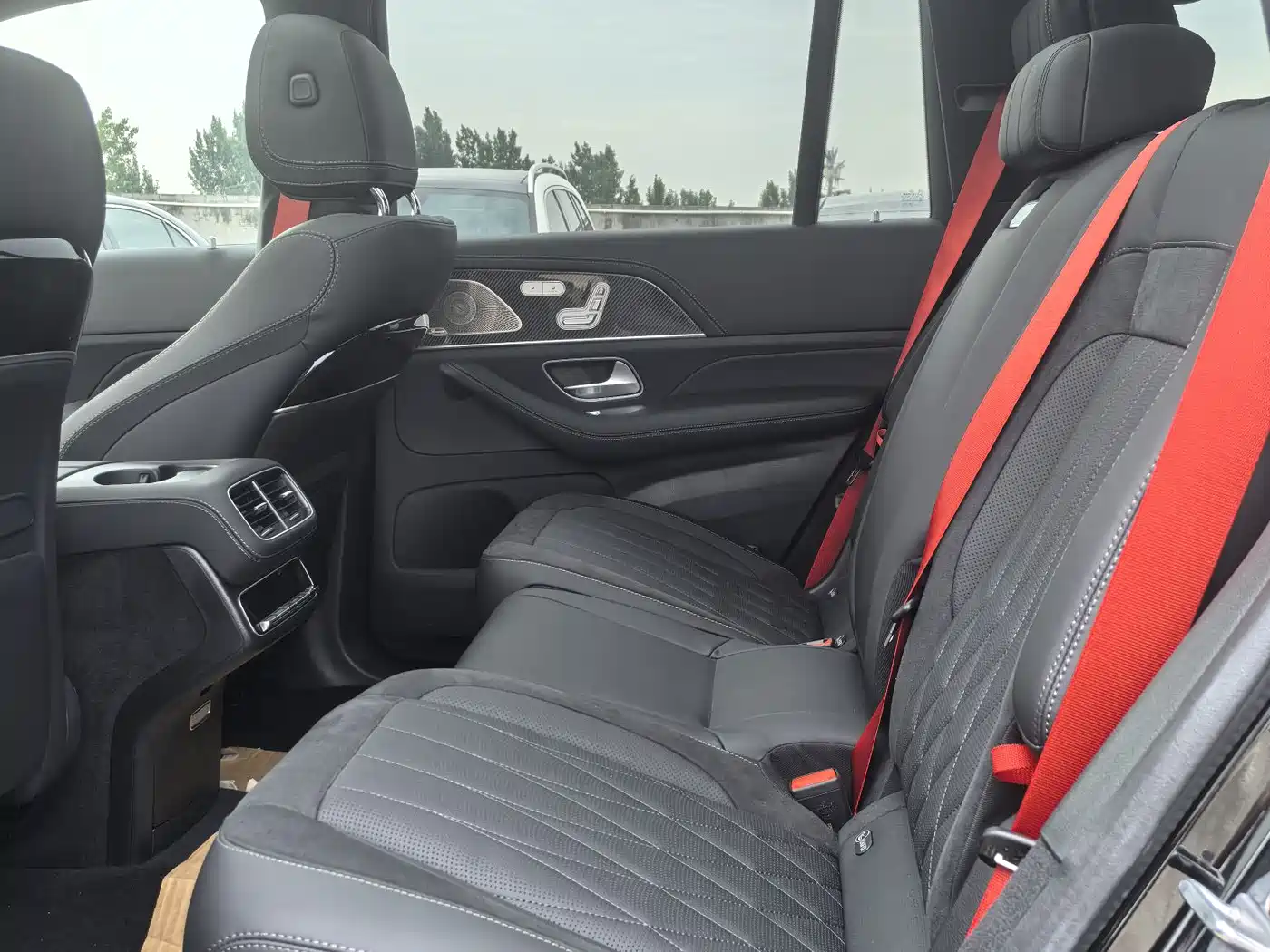 Mercedes-Benz GLS AMG 2024 AMG GLS 63 4MATIC+ фото 11