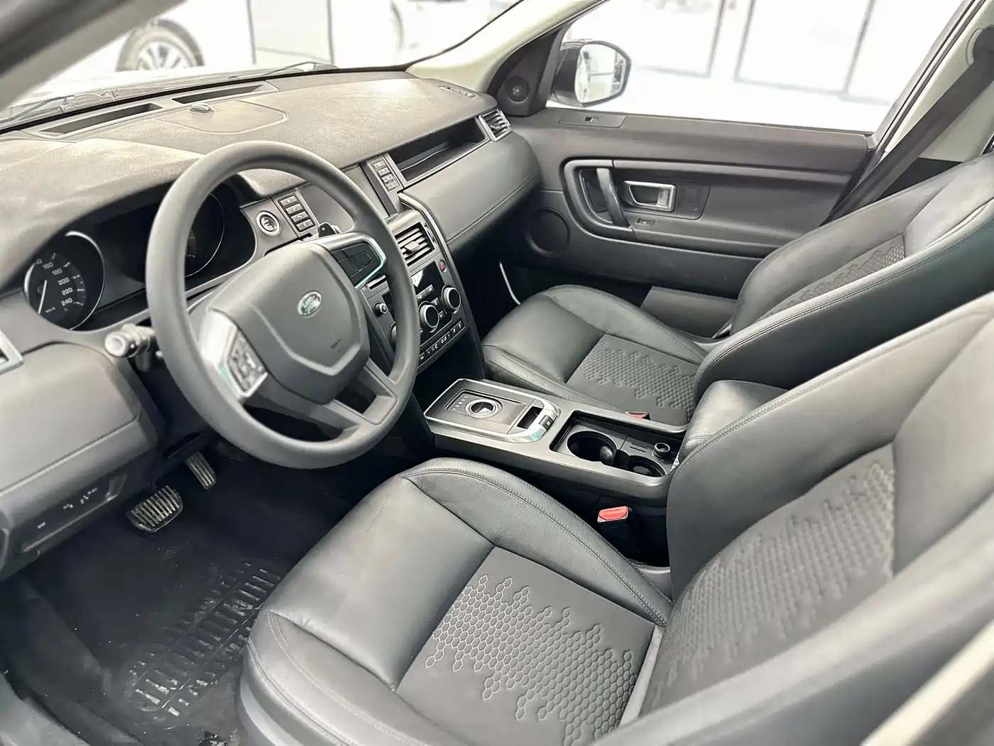 Land Rover Discovery Sport 2016 2.0T S фото 3