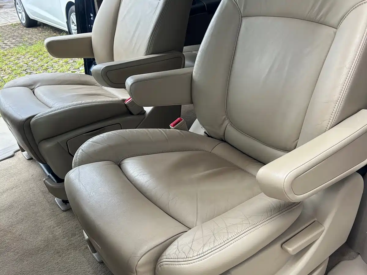 Buick GL8 2006 Model GL8 3.0L LT Luxury Edition фото 10