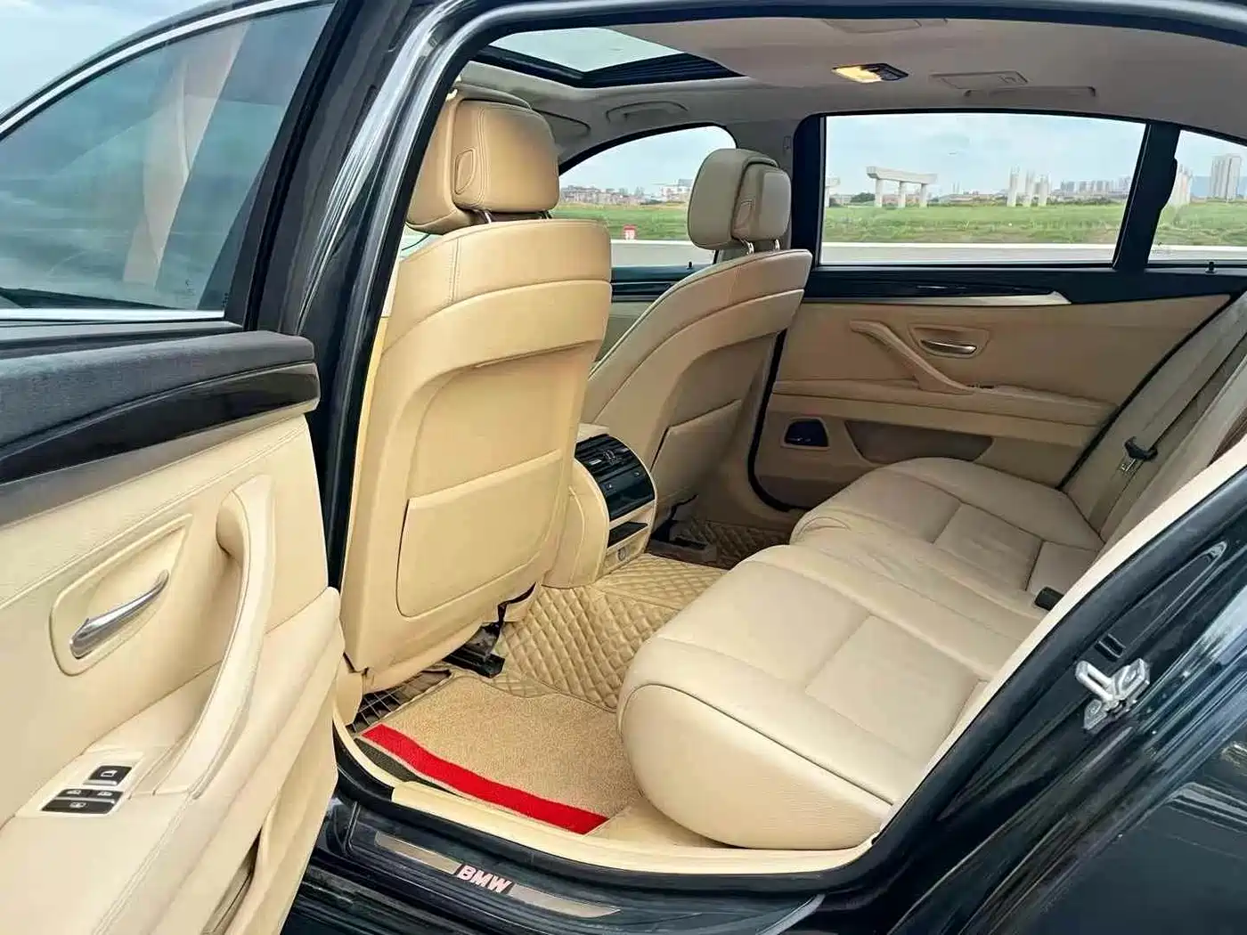 BMW 5 Series 2012 535Li Luxury фото 15