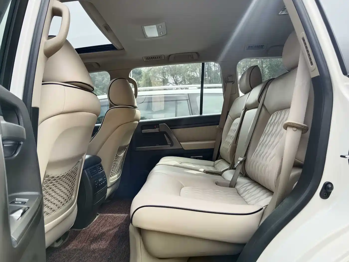 Toyota Land Cruiser 2010 Model 4.7L Automatic VX фото 7