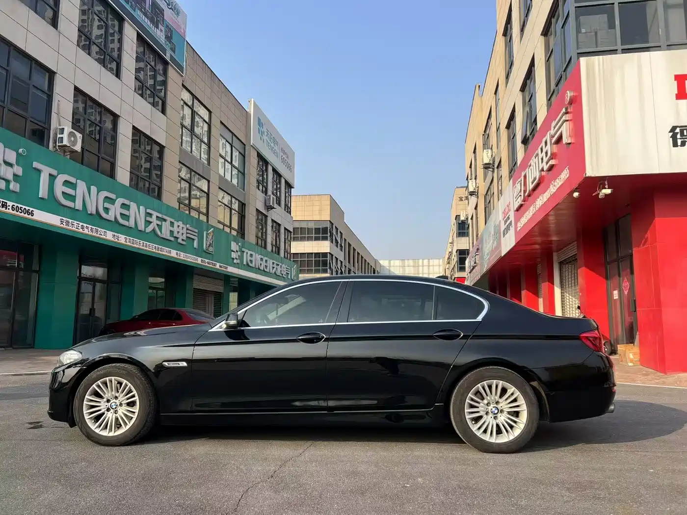BMW 5 Series 2017 525Li Leading Edition фото 8