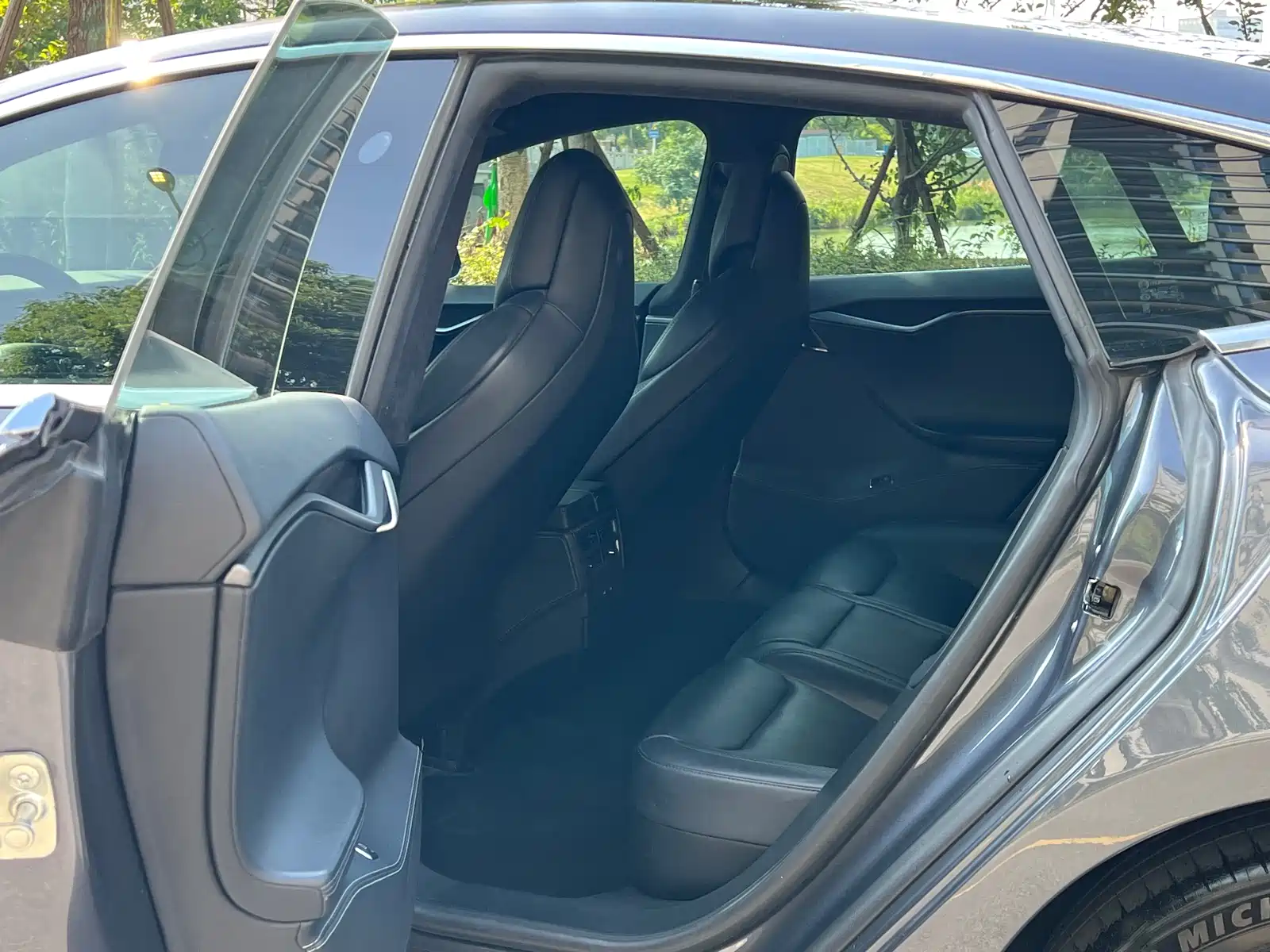 Фото 8 - Tesla Model S