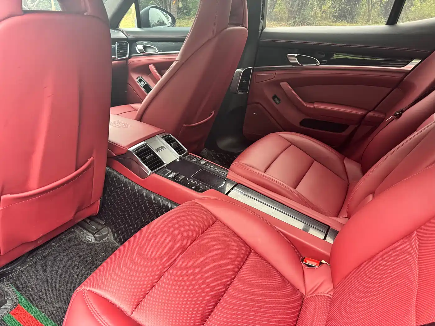 Porsche Panamera 2010 Panamera 4 3.6L фото 8