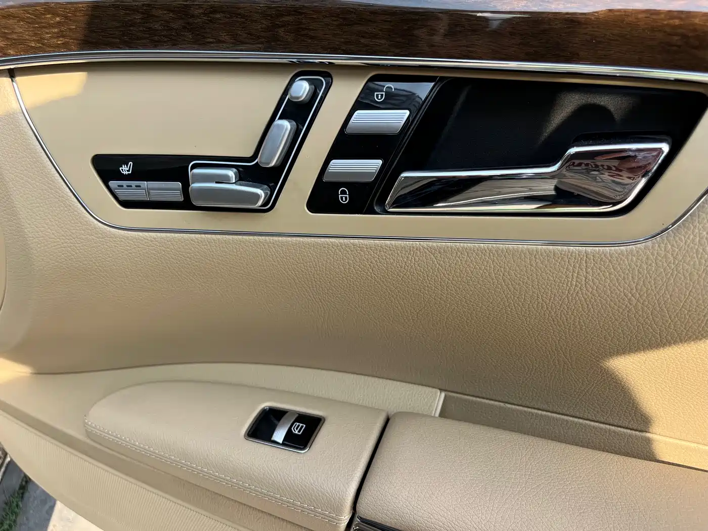 Mercedes-Benz S-Class 2012 S 300 L Luxury Grand Edition фото 19