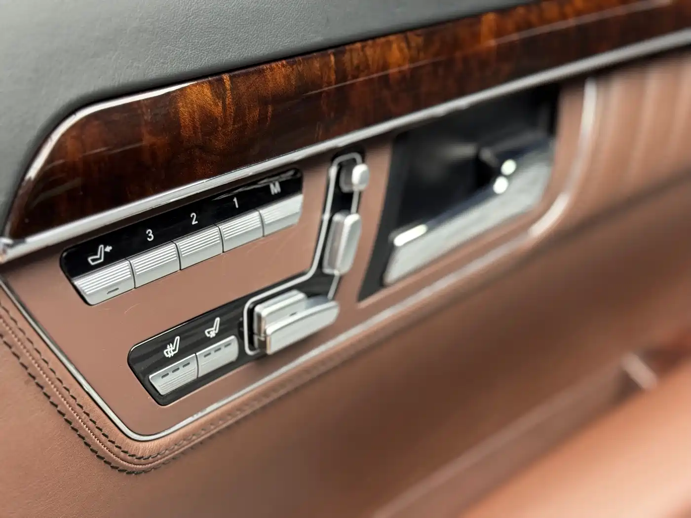 Mercedes-Benz S-Class 2010 S 600 L фото 15