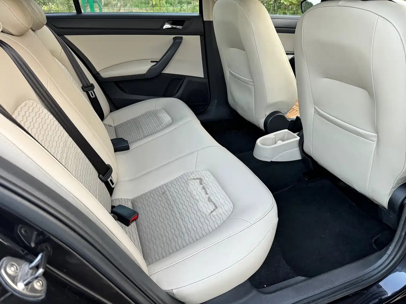 Škoda Rapid 2013 1.6L Automatic Preferred фото 8