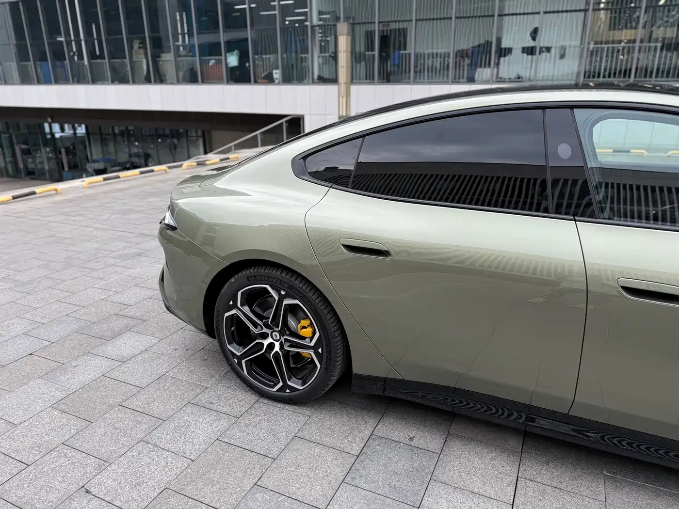 XIAOMI CAR XIAOMI SU7