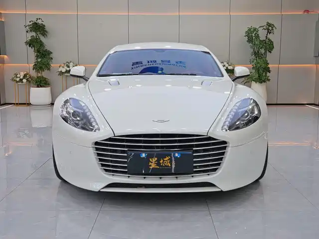 ASTON MARTIN RAPIDE