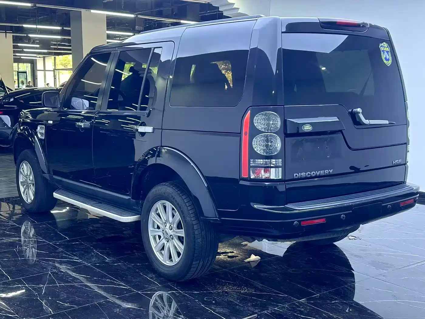Land Rover Discovery 2010 4.0 V6 HSE Petrol фото 20