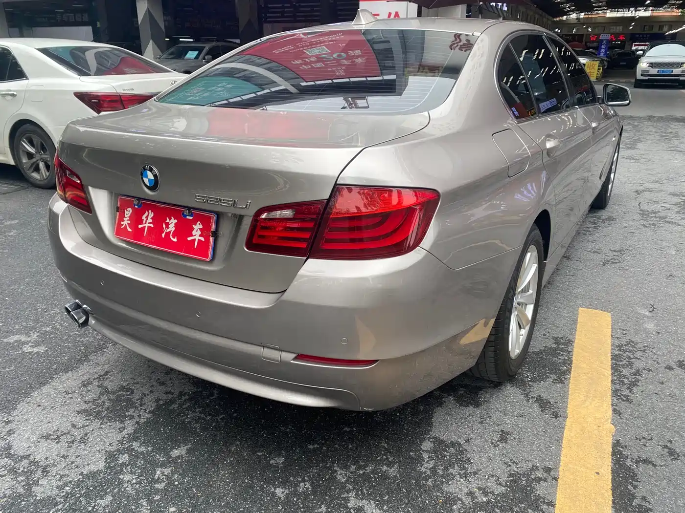BMW 5 Series 2013 525Li Excellence Edition фото 6