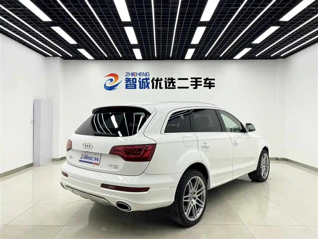 Audi Q7 2010 Model 6.0 V12 TDI Flagship фото 25