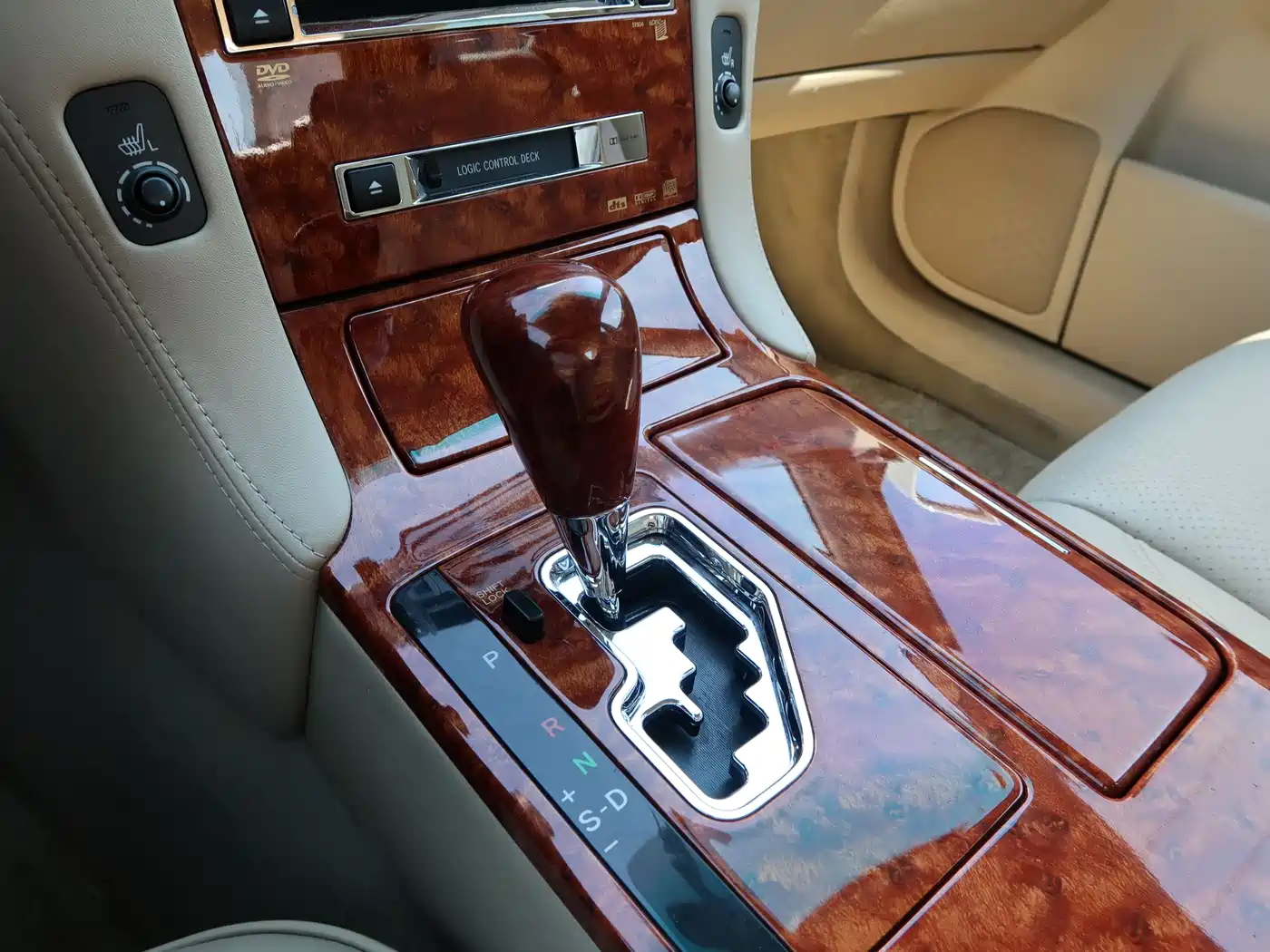 Toyota Crown 2007 2.5L Royal Navigation Edition фото 14