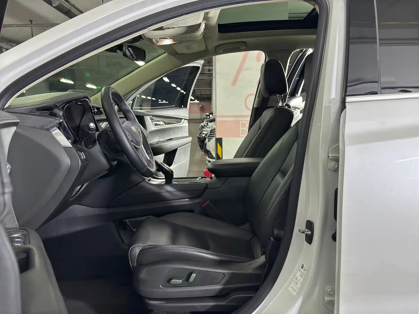 Cadillac XT5 2016 25T Luxury Model фото 5