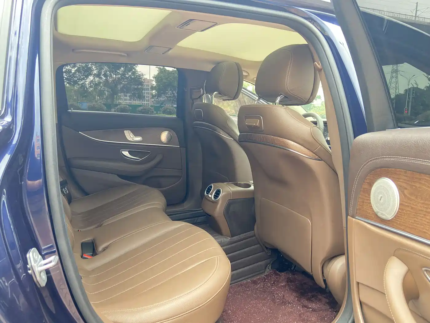 Mercedes-Benz E-Class 2019 E 300 L Luxury фото 9