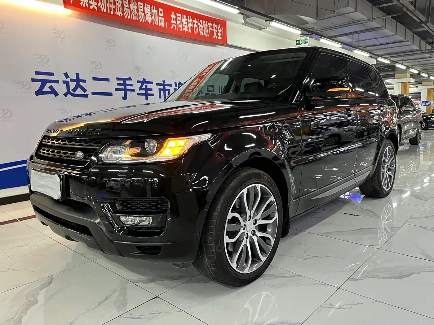 Land Rover Range Rover Sport 2014 3.0 SC V6 HSE DYNAMIC фото 2