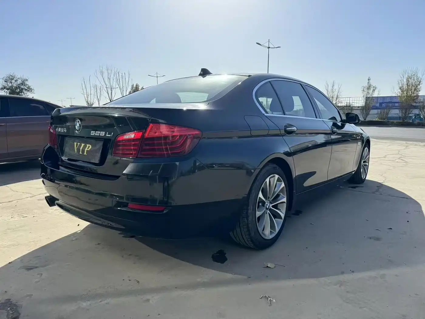 BMW 5 Series 2017 525Li Leading Edition фото 6