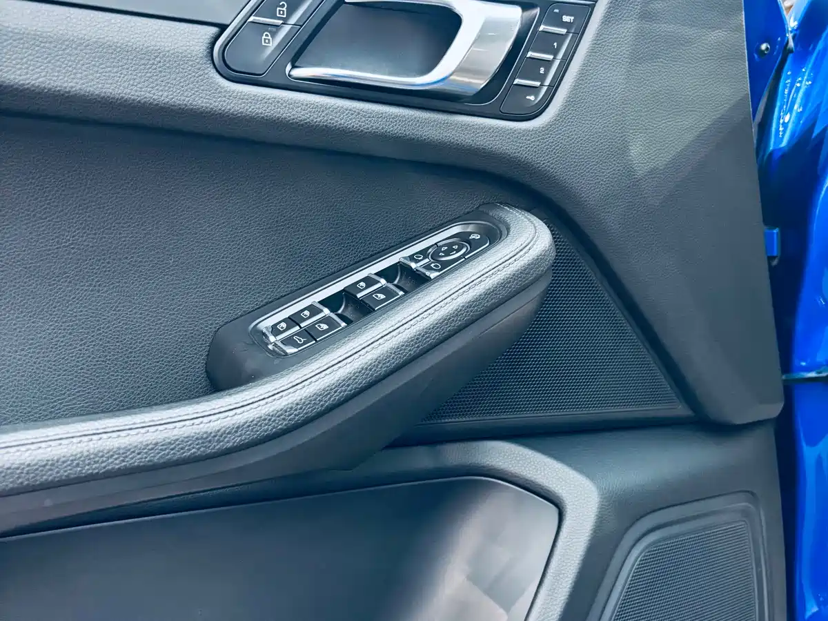 Porsche Macan 2018 Macan 2.0T фото 7