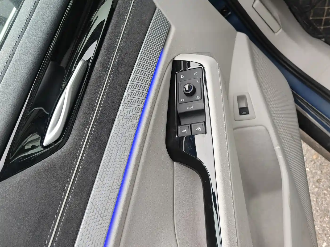 VOLKSWAGEN ID.7 VIZZION