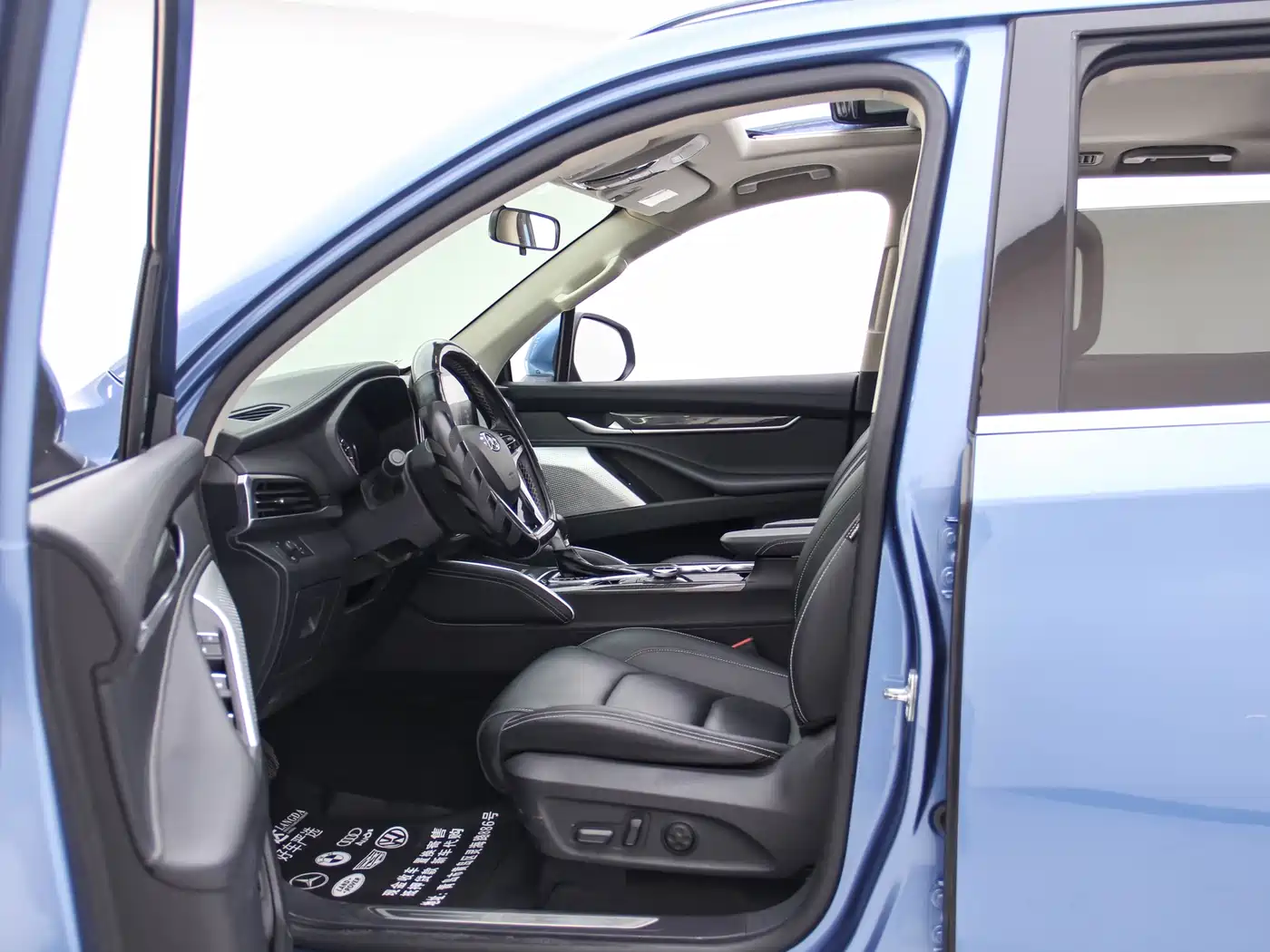 SAIC Maxus D90 2017 2.0T Automatic 4WD Sirius фото 11