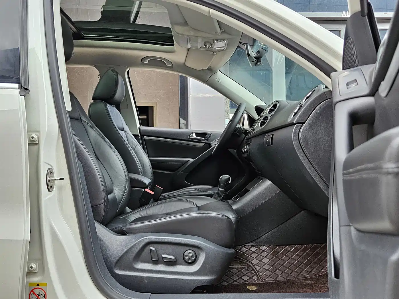 Volkswagen Tiguan 2013 2.0TSI Auto 4WD Luxury Edition фото 15