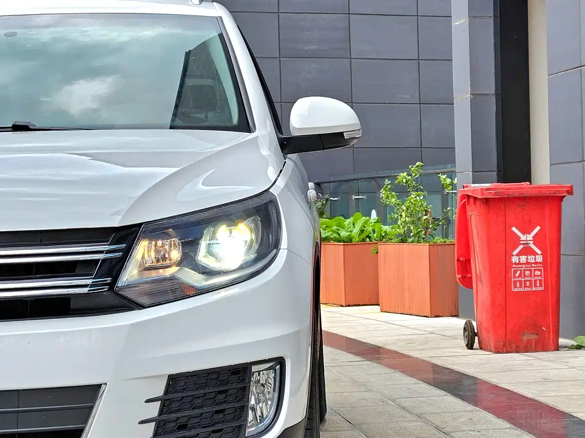 Volkswagen Tiguan 2013 2.0TSI Auto 4WD Luxury Edition фото 17