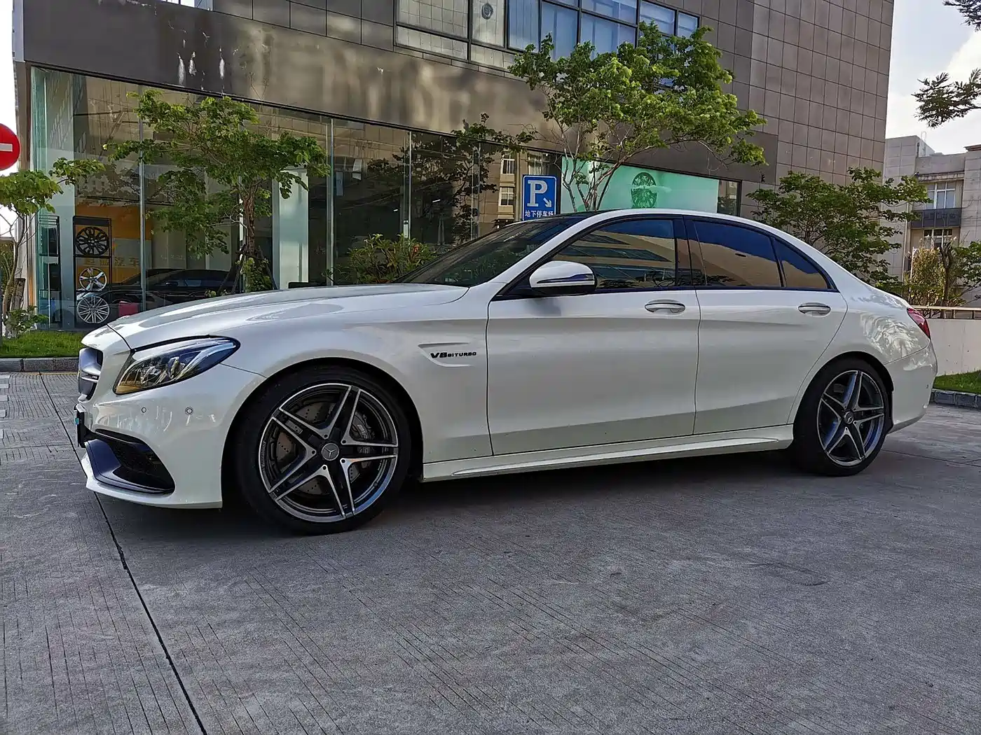 Mercedes-Benz C-Class AMG 2017 AMG C 63 фото 2
