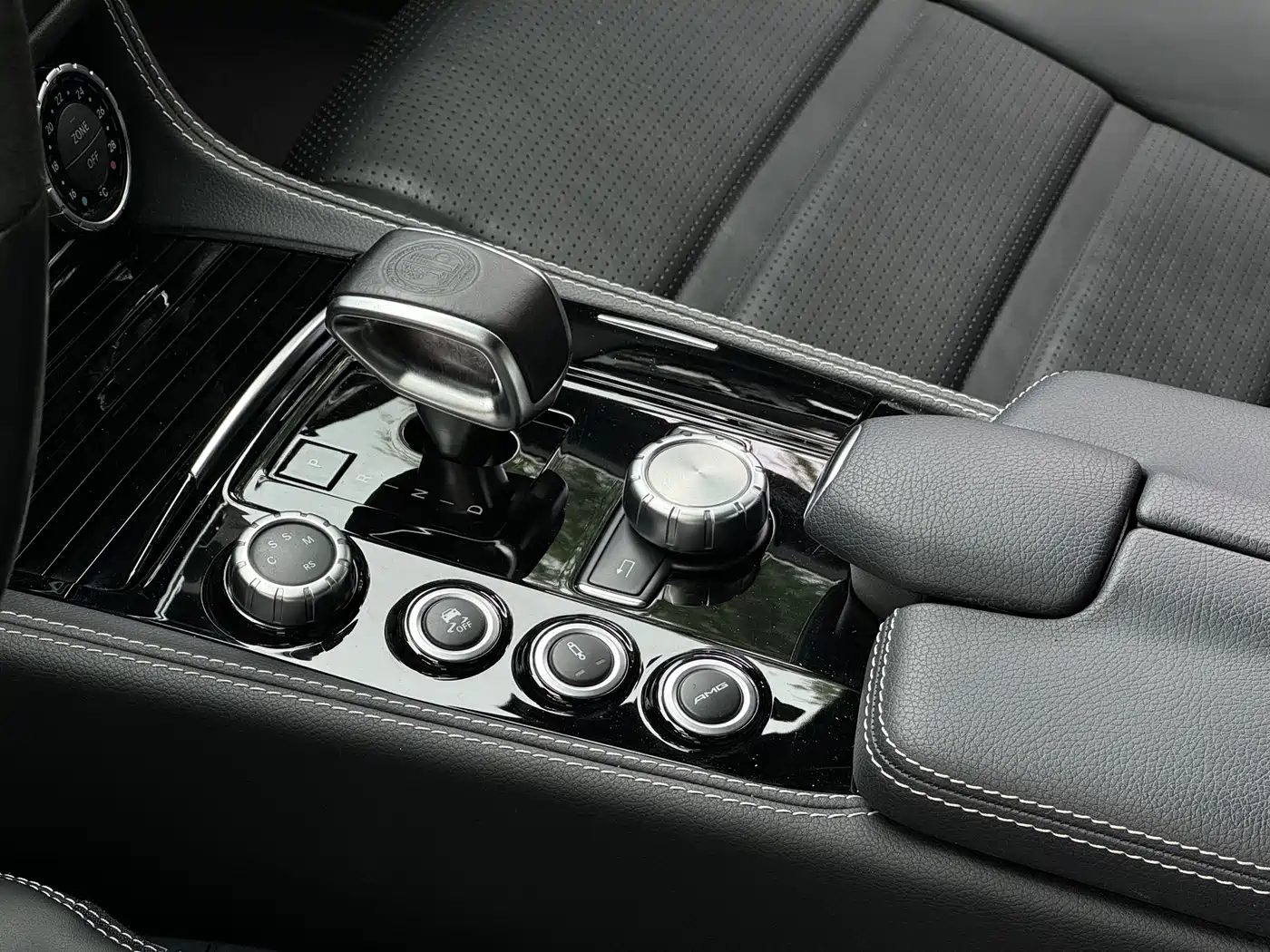 Mercedes-Benz CLS AMG 2015 AMG CLS 63 S 4MATIC фото 22