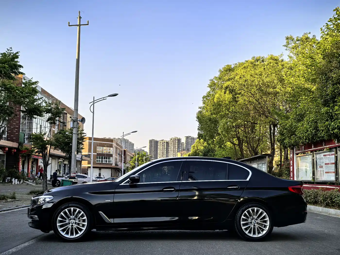 BMW 5 Series 2018 Facelift 530Li xDrive Luxury Package фото 3