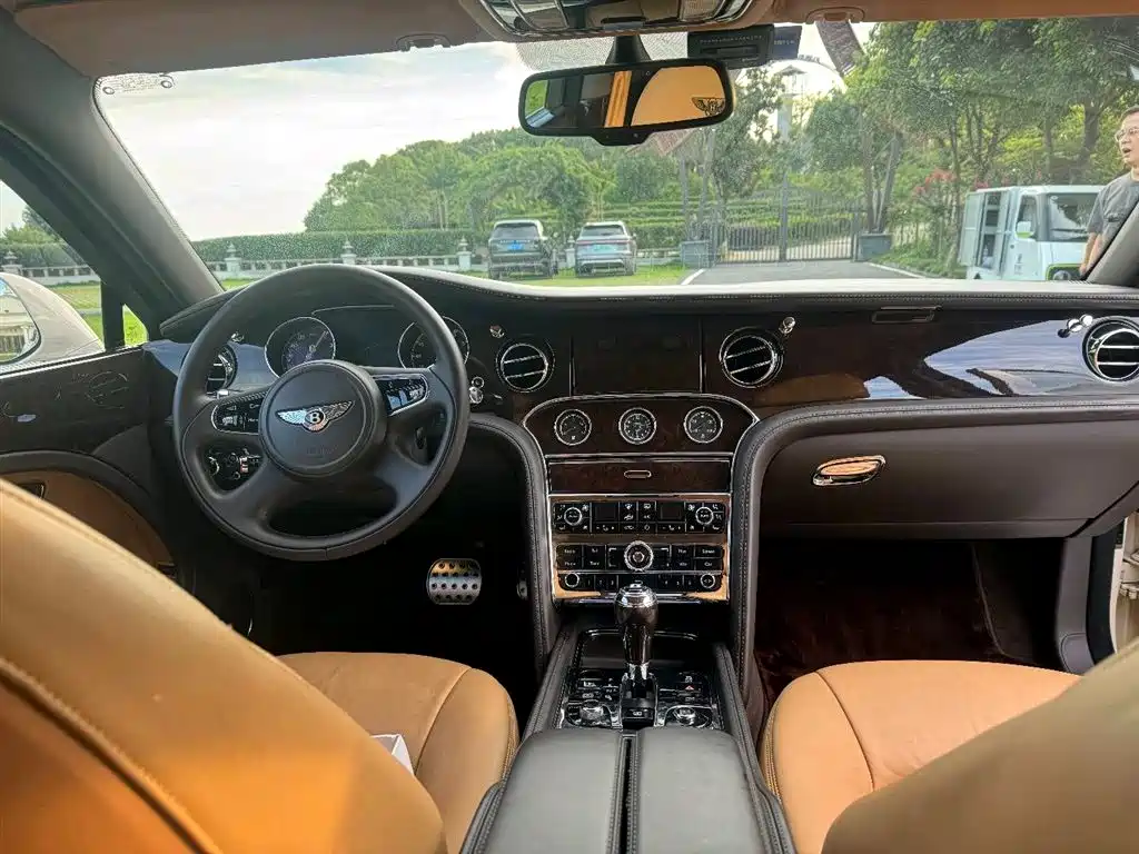Bentley Mulsanne 2013 6.8T Mulliner Special Edition фото 10