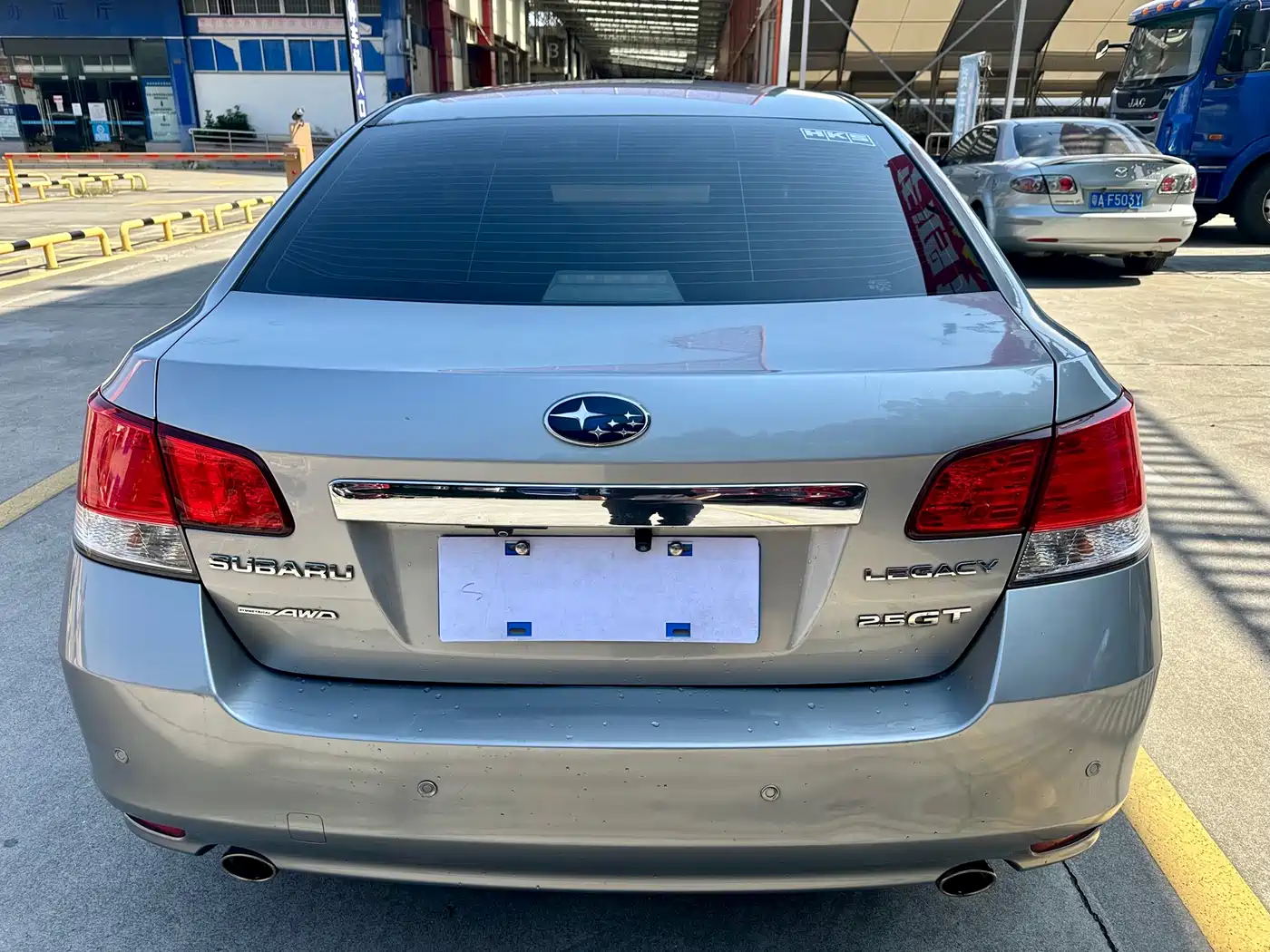 Subaru Legacy 2010 2.5GT Luxury Navigation Edition фото 8