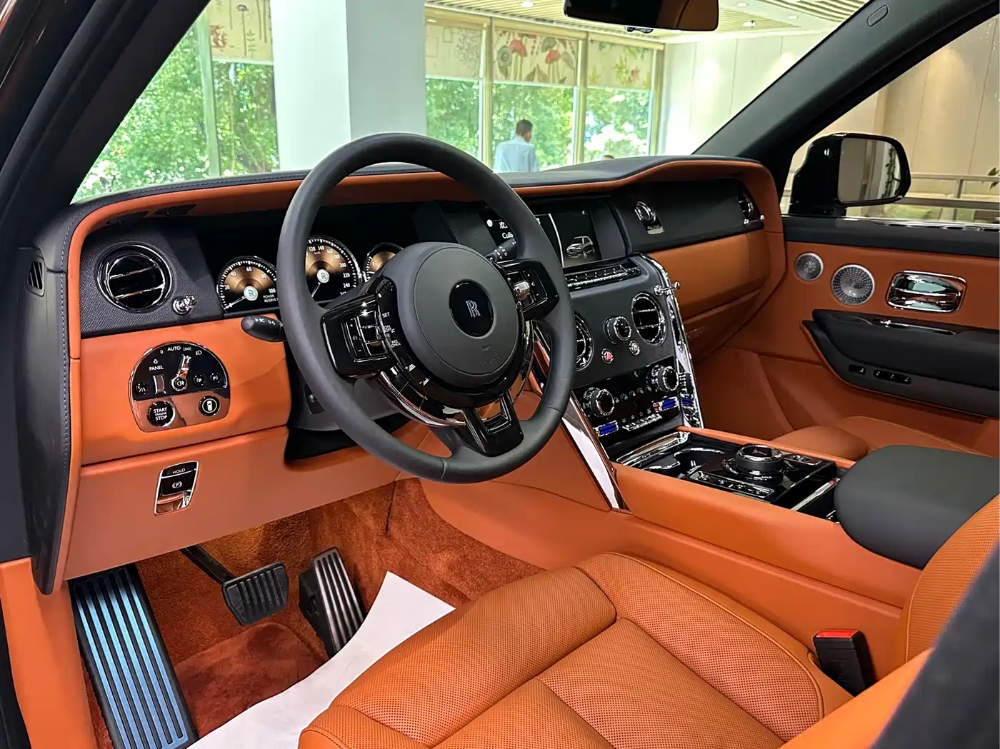 ROLLS-ROYCE CULLINAN