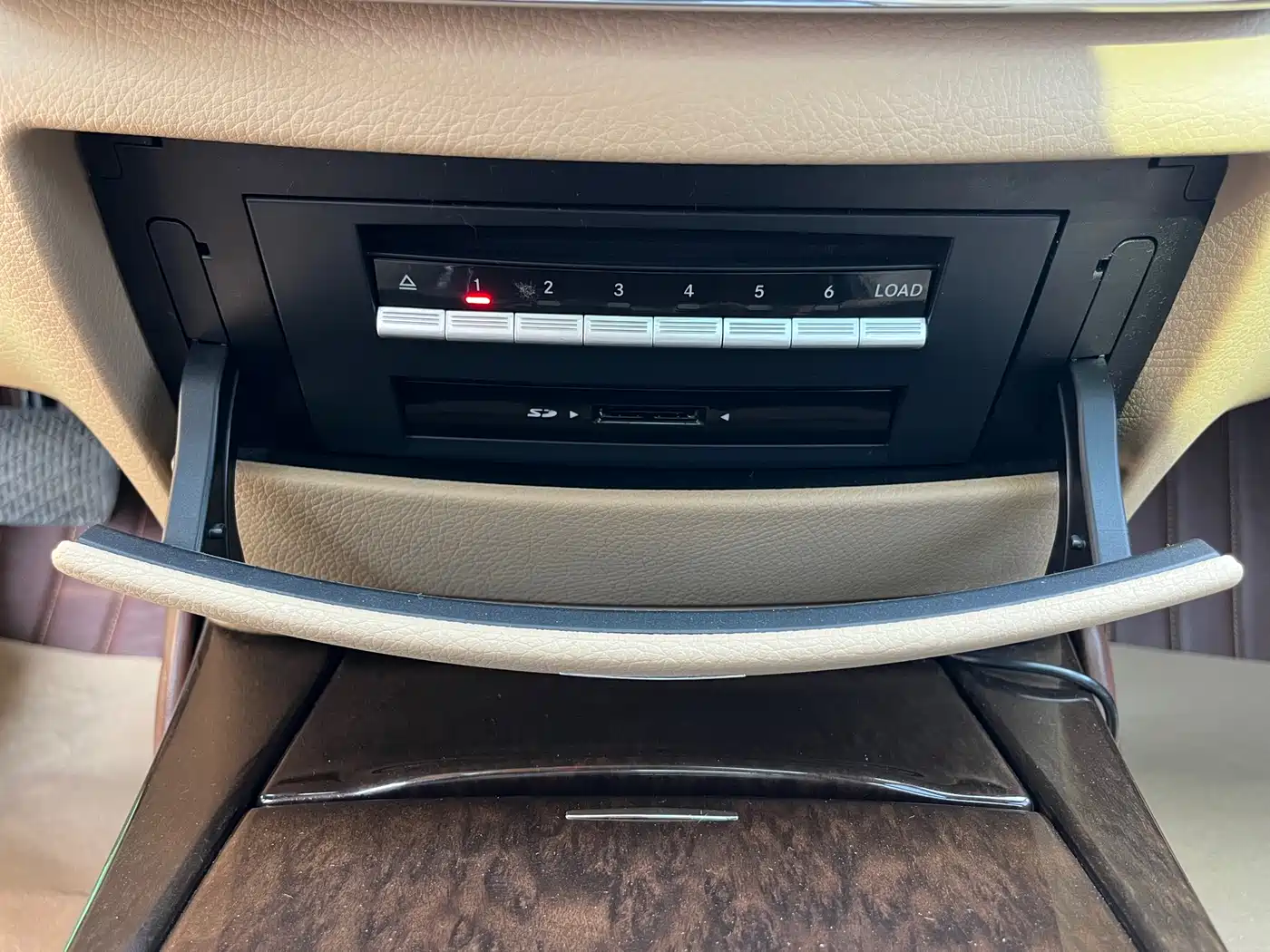Mercedes-Benz S-Class 2012 S 300 L Luxury Grand Edition фото 24