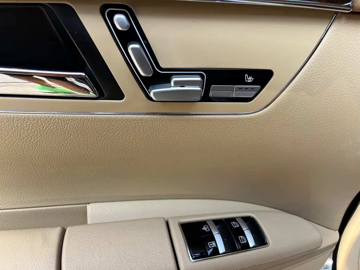 Mercedes-Benz S-Class 2012 S 300 L Luxury Grand Edition фото 11