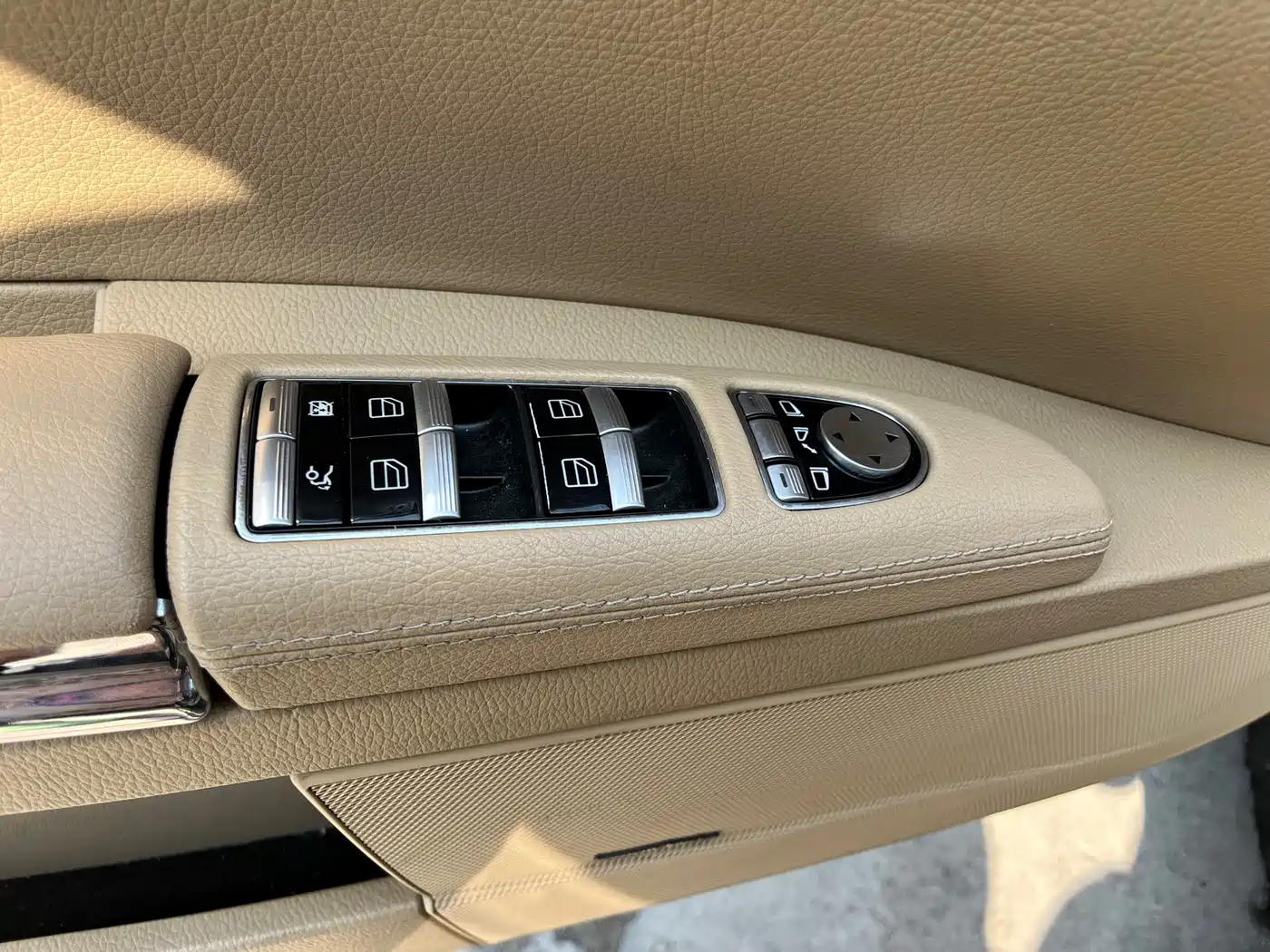 Mercedes-Benz S-Class 2012 S 300 L Luxury Grand Edition фото 8