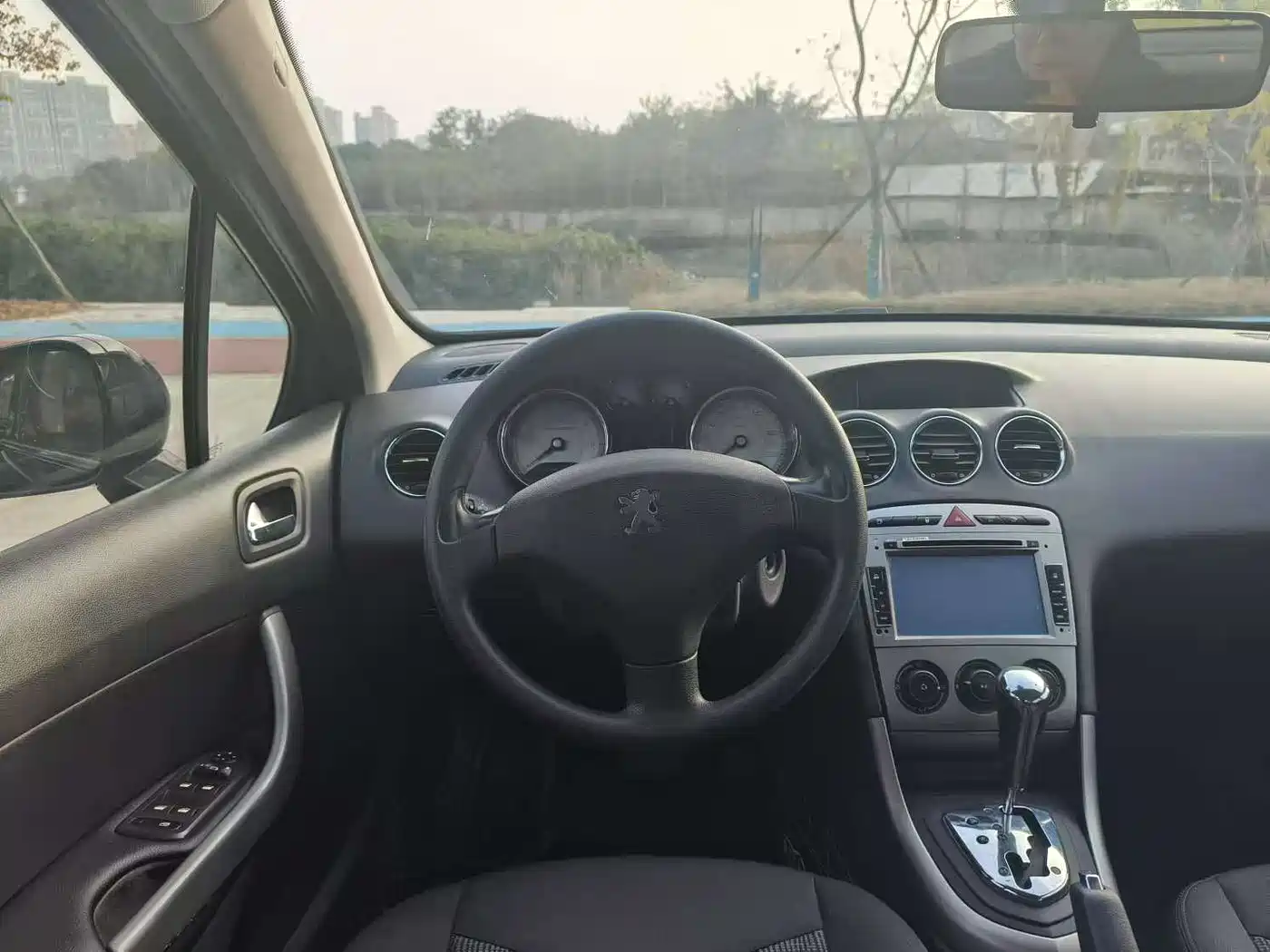 Peugeot 408 2012 2011 1.6L Automatic Comfort Edition