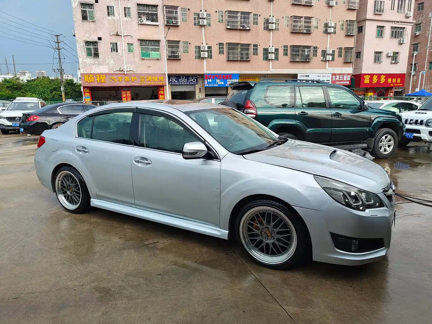 Subaru Legacy 2010 2.5GT Luxury Navigation Edition фото 3
