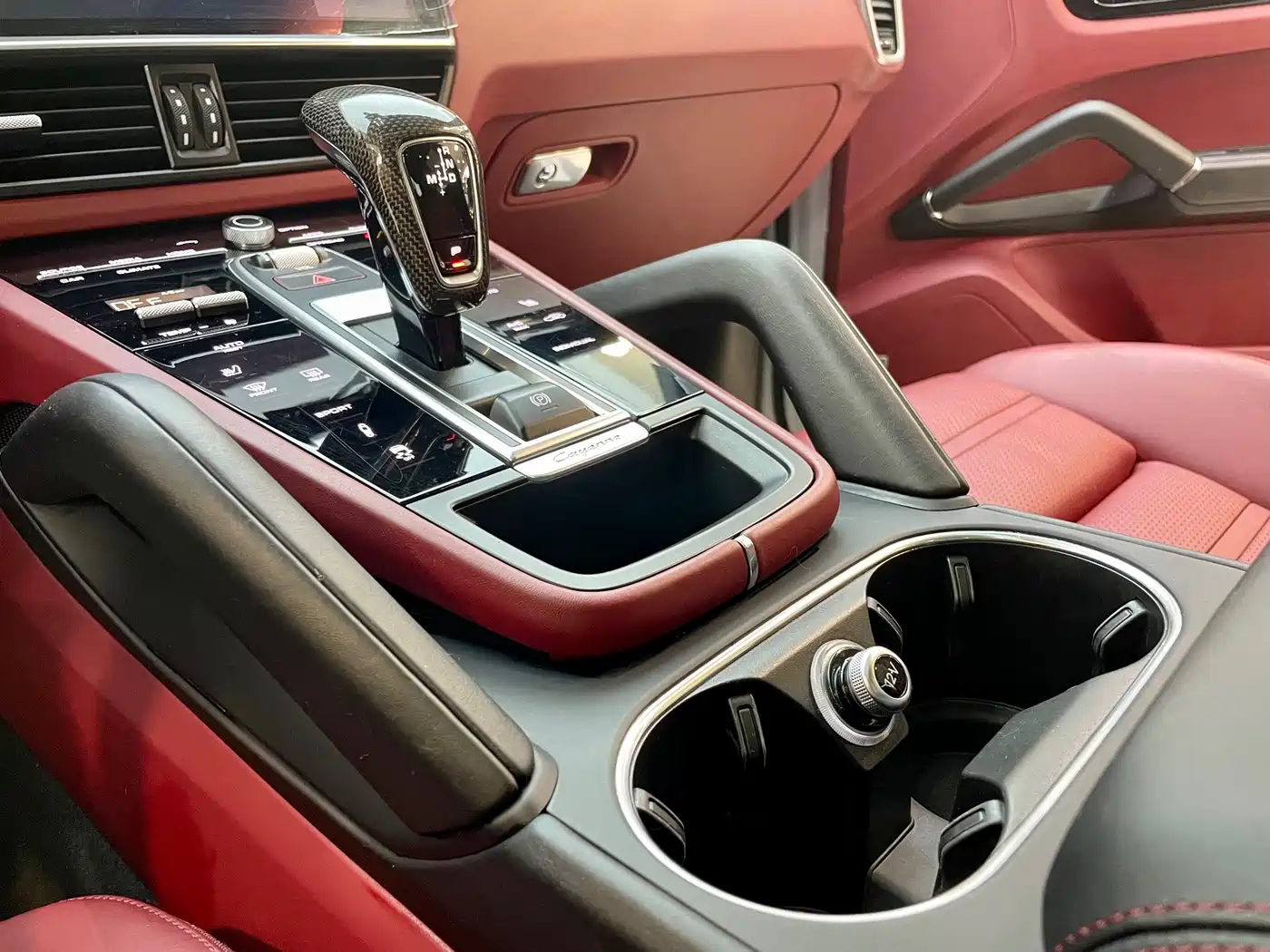Porsche Cayenne 2019 Cayenne 3.0T фото 32