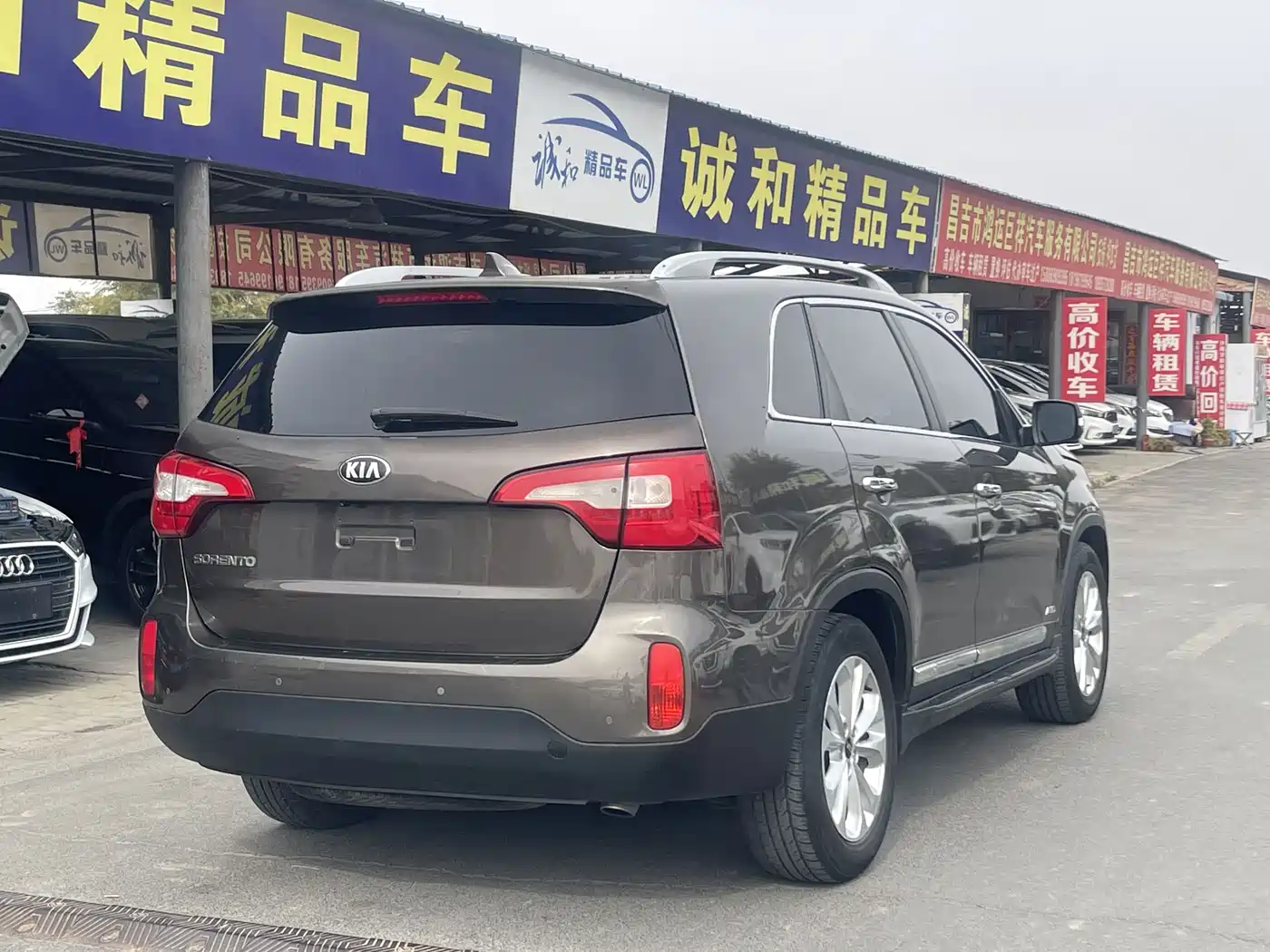 Kia Sorento 2013 2.4L 7-seat Gasoline Supreme Edition фото 7