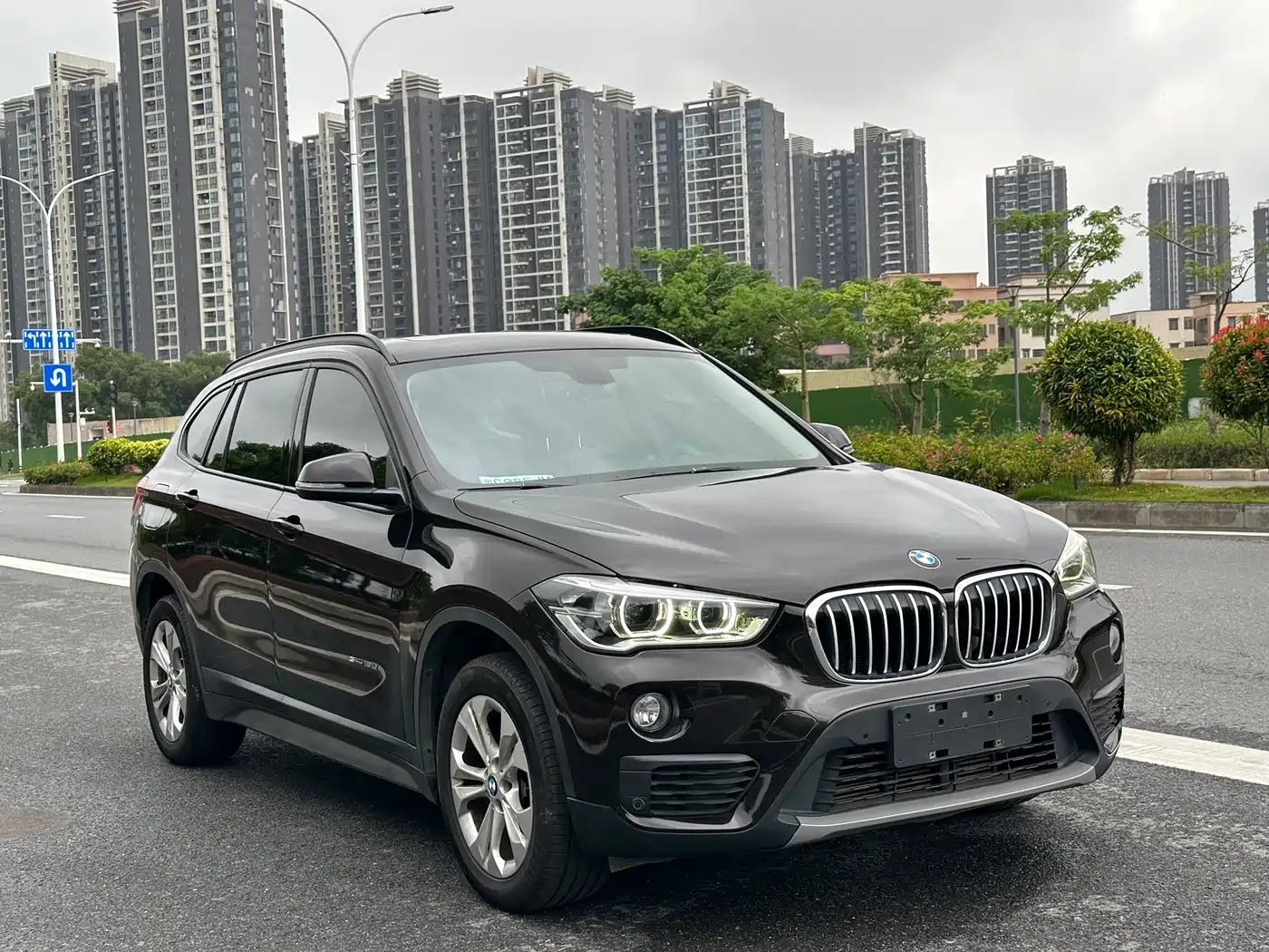 BMW X1 2016 sDrive18Li Premium Model фото 3