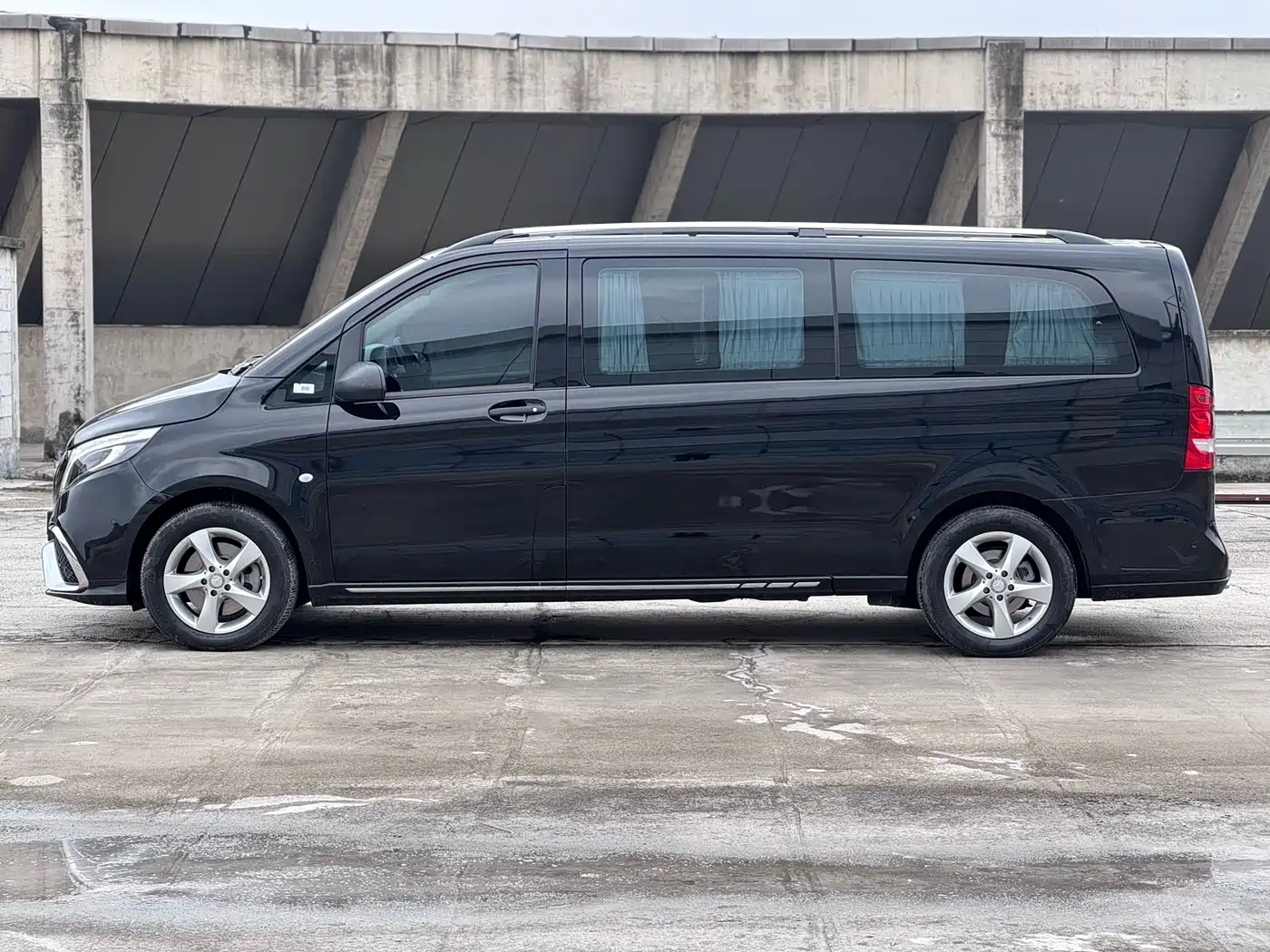 Mercedes-Benz Vito 2018 2.0T Elite Edition 7-Seater China V фото 4
