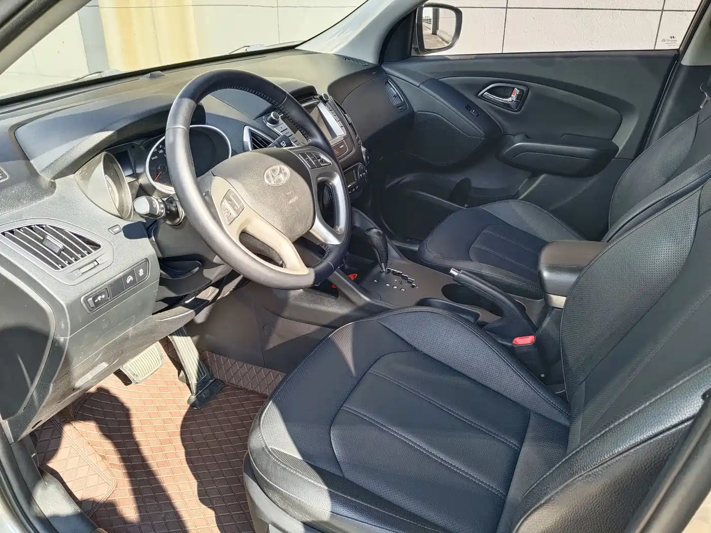 Hyundai Beijing Hyundai ix35 2015 2.0L Automatic 2WD Smart Type China IV фото 7