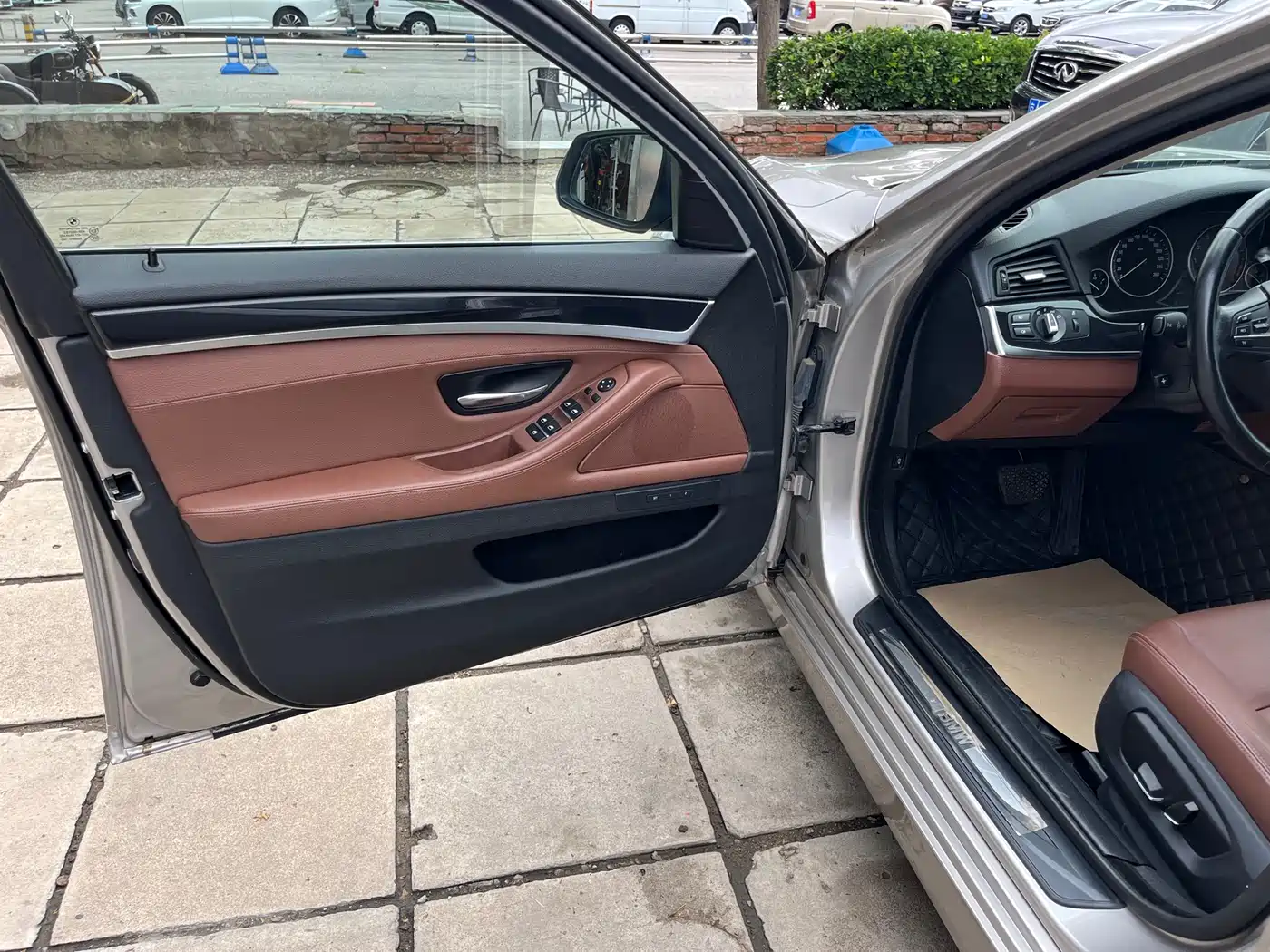 BMW 5 Series 2014 520Li Elegance фото 7