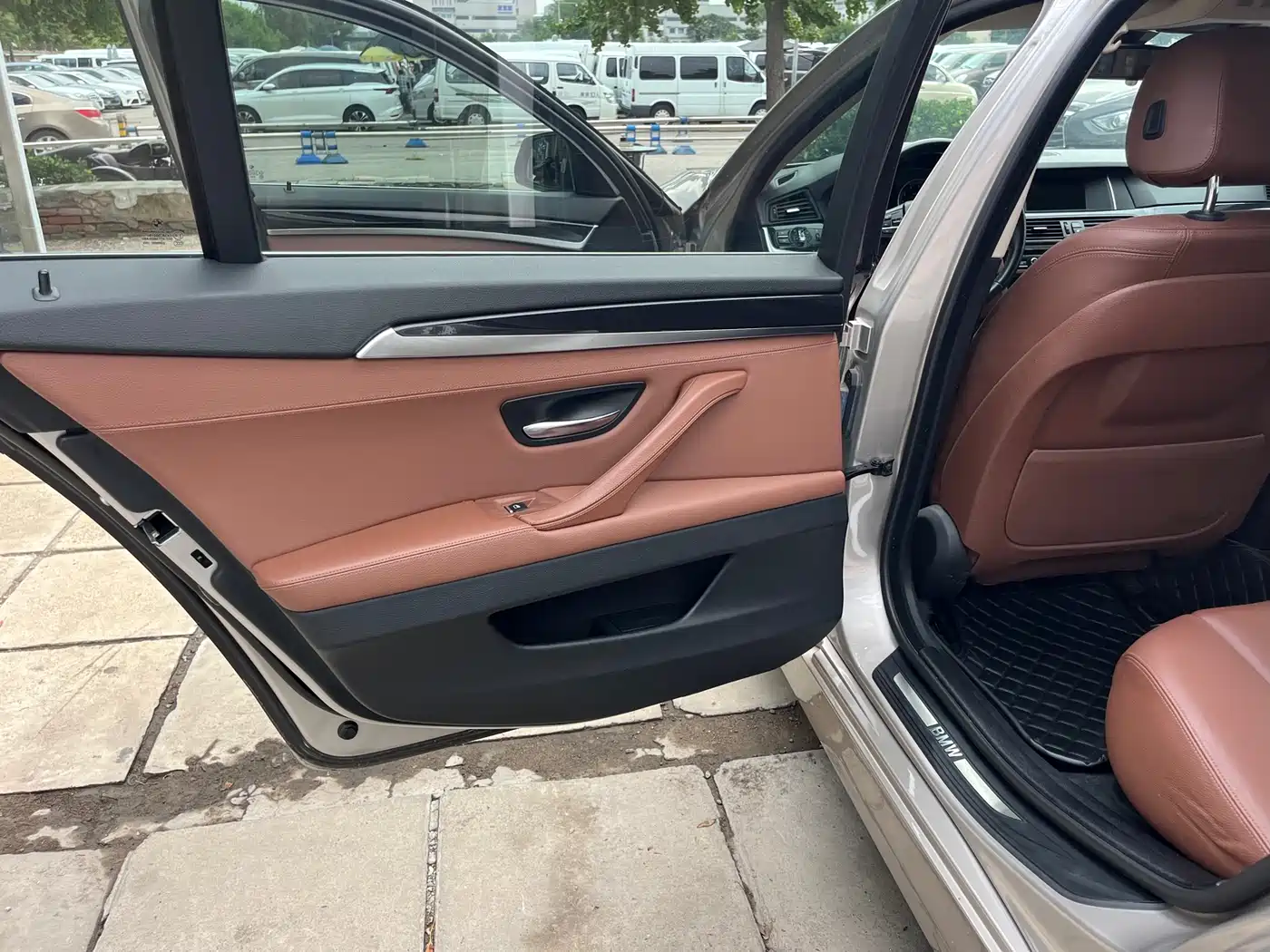 BMW 5 Series 2014 520Li Elegance фото 10