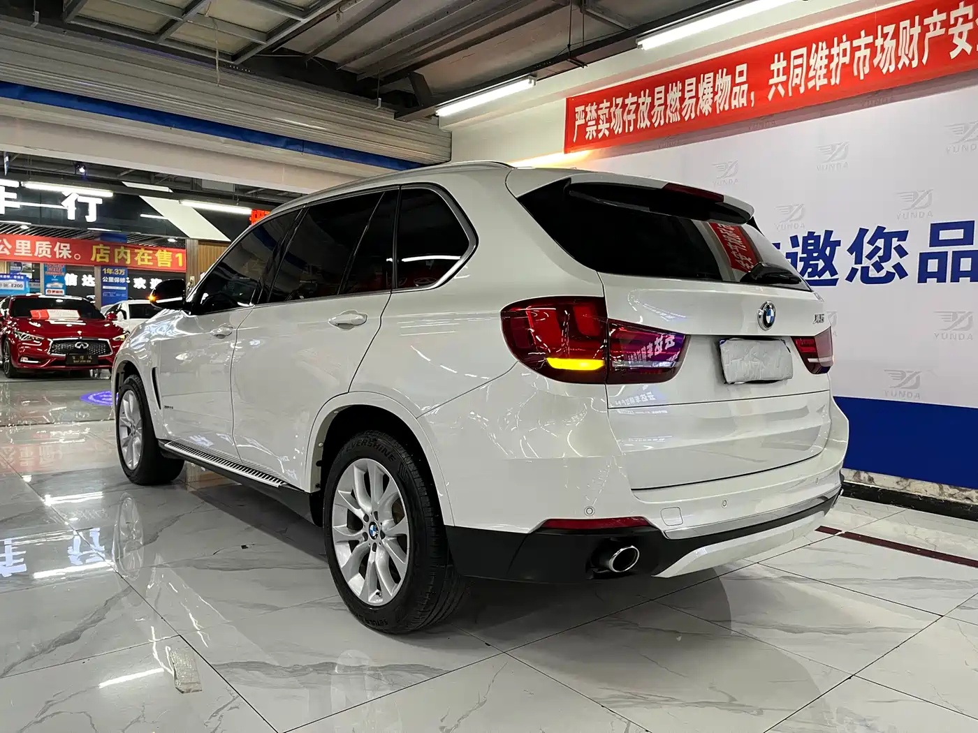 BMW X5 (Import) 2014 xDrive35i Leading фото 3