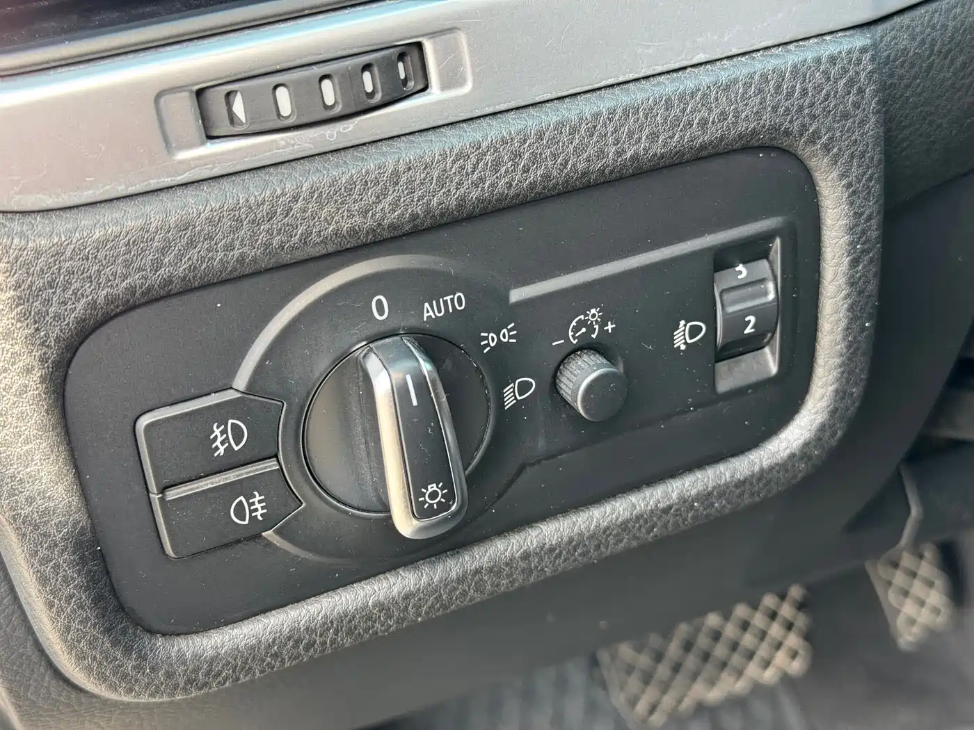 Volkswagen Touareg 2011 3.0TSI Standard фото 14