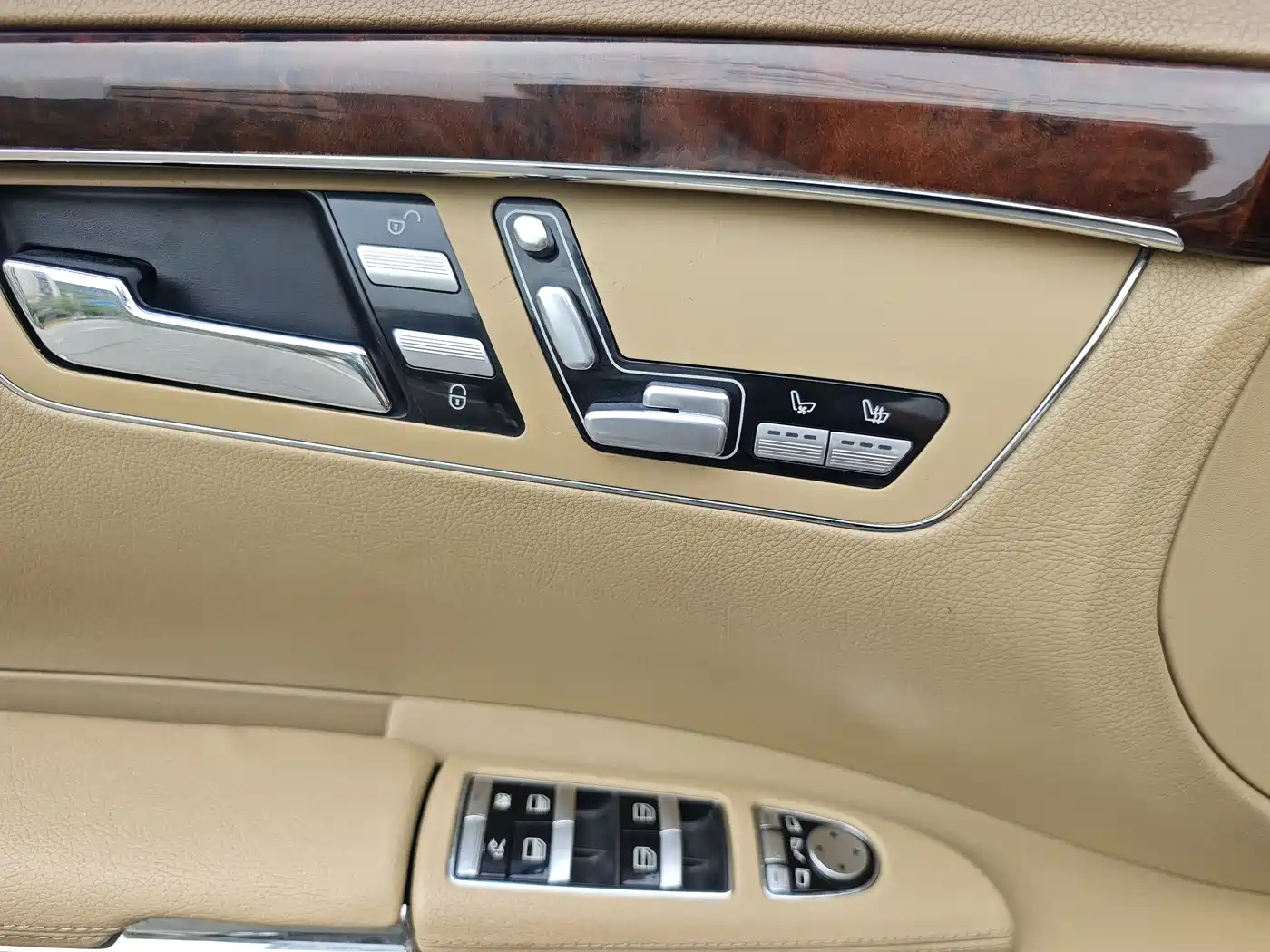 Mercedes-Benz S-Class 2010 Model S 400 L HYBRID фото 21