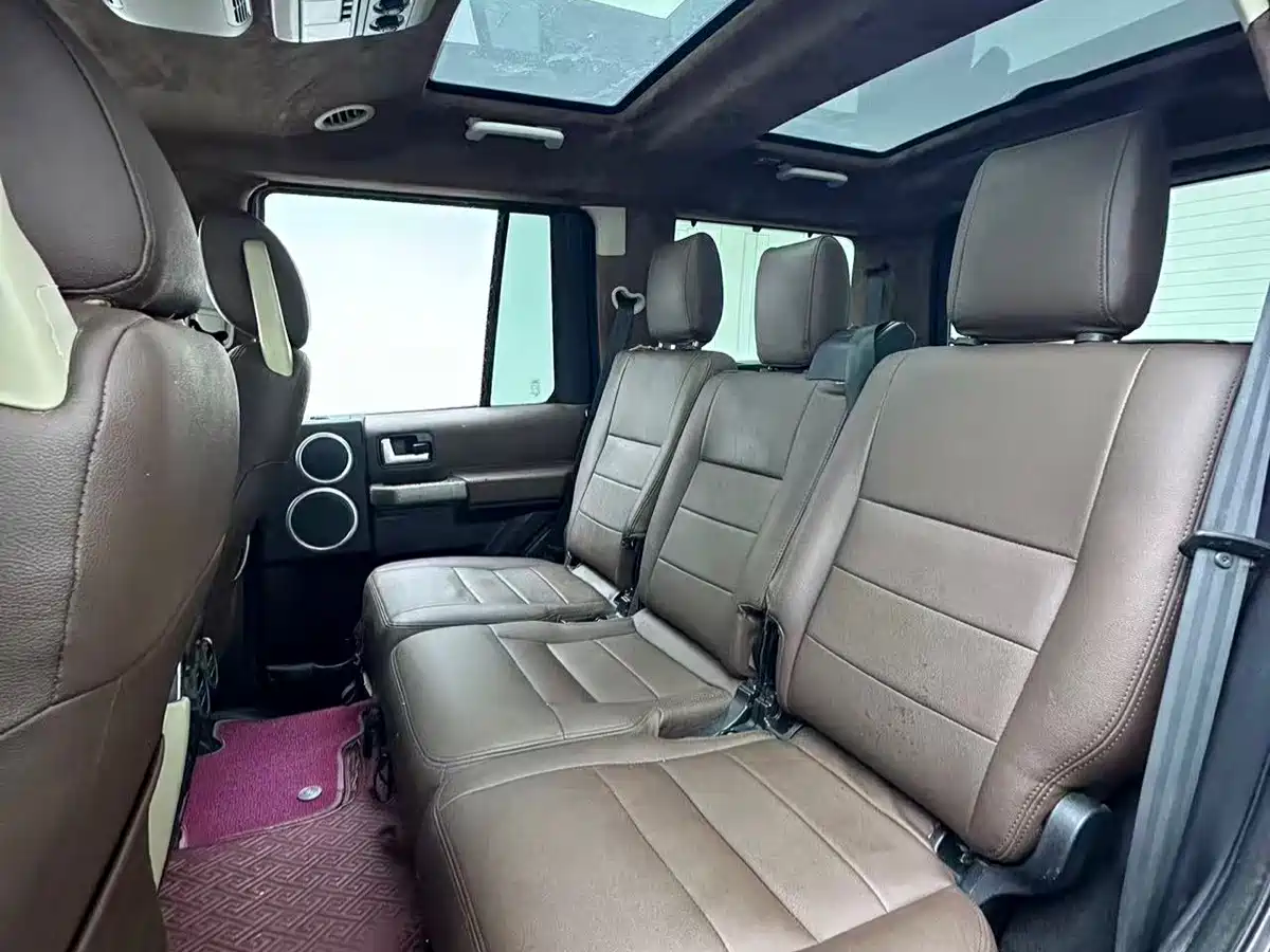 Land Rover Discovery 2010 4.0 V6 HSE Petrol фото 11
