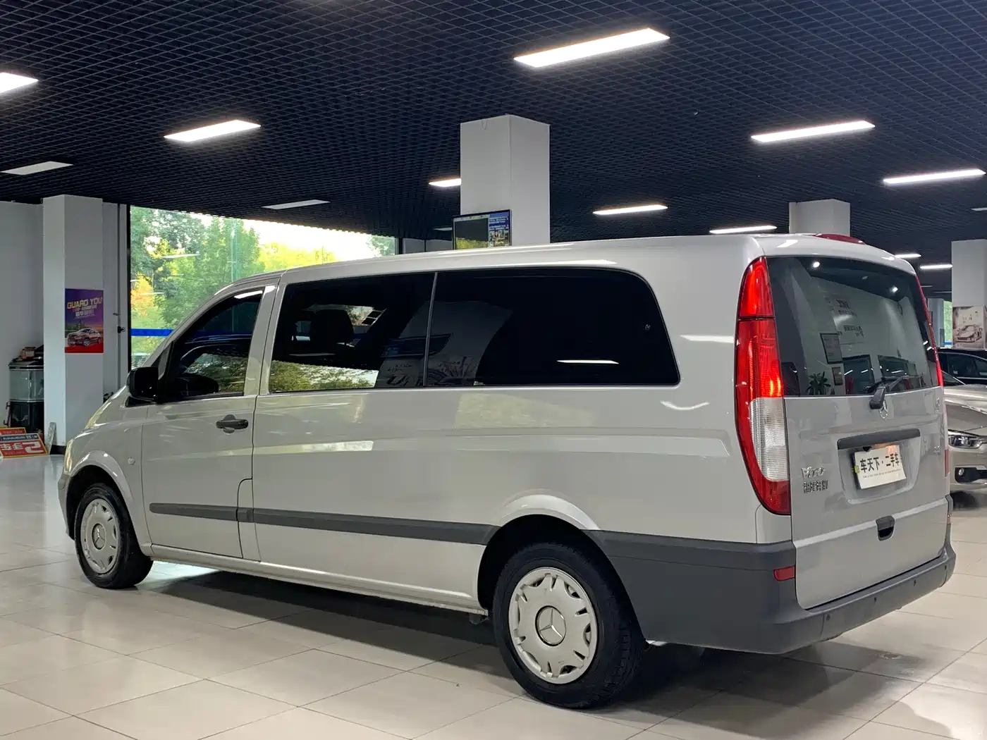 Mercedes-Benz Vito 2011 2.5L Elite Edition фото 4