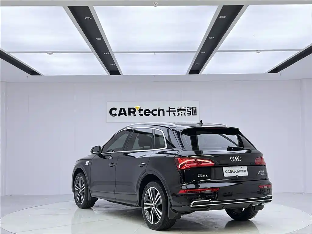 Audi Q5L 2020 Facelift 40 TFSI Honor Fashion фото 7